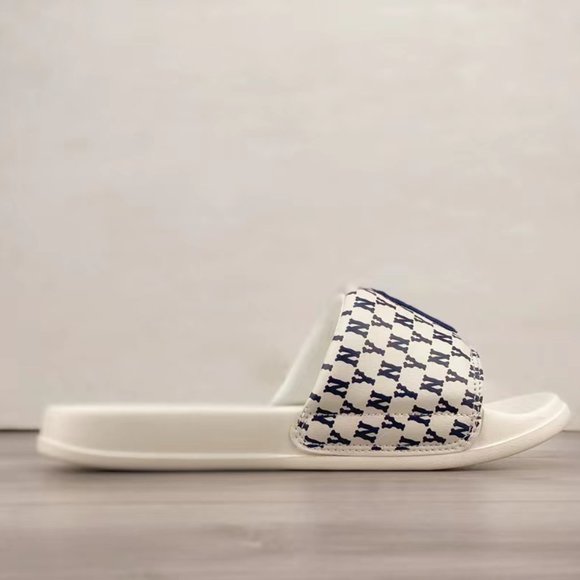 MLB slippers - Picture 2 of 6